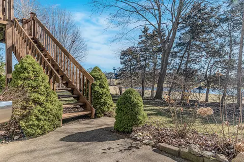 Exterior - 6064 Par Ct, Gurnee, IL 60031 photo 5 of 8