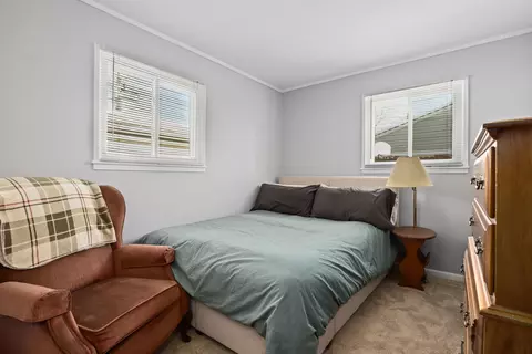 Bedroom - 712 S Wayne Pl, Wheeling, IL 60090 photo 3 of 4