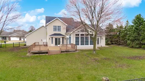 Exterior - 49 Pebblebrook Ct, Bloomington, IL 61705 photo 7 of 15