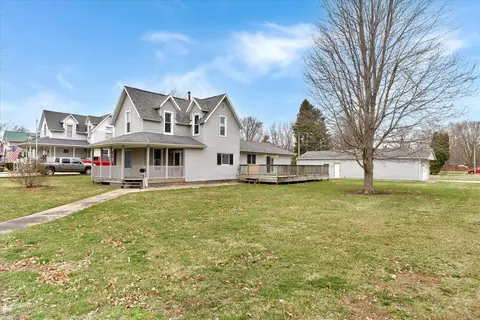203 W Spruce St, Paxton, IL 60957