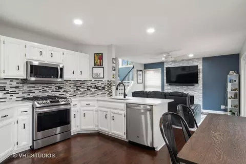 2236 Brookside Ct, Aurora, IL 60502 photo 6