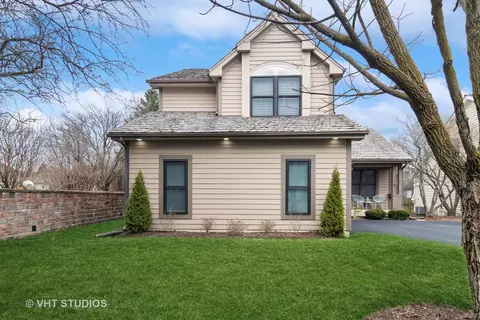 2236 Brookside Ct, Aurora, IL 60502 photo 2