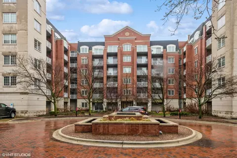 4811 N Olcott Ave #211, Harwood Heights, IL 60706