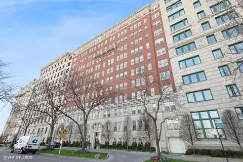 219 E Lake Shore Dr #10CD, Chicago, IL 60611