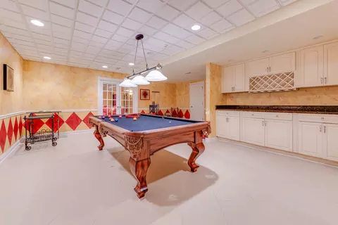 Living - 920 Auburn Ln, Bartlett, IL 60103 photo 8 of 10