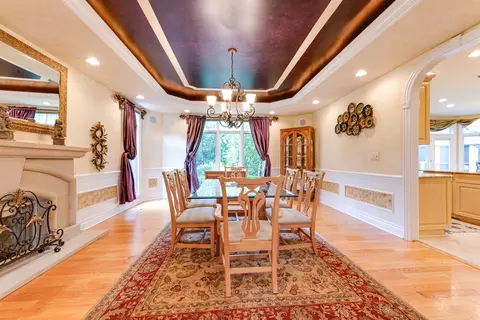 Dining - 920 Auburn Ln, Bartlett, IL 60103 photo 1 of 5