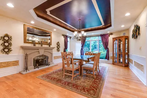 Dining - 920 Auburn Ln, Bartlett, IL 60103 photo 2 of 5
