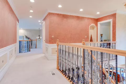 Entry Way - 920 Auburn Ln, Bartlett, IL 60103 photo 4 of 5