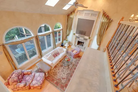 Living - 920 Auburn Ln, Bartlett, IL 60103 photo 7 of 10