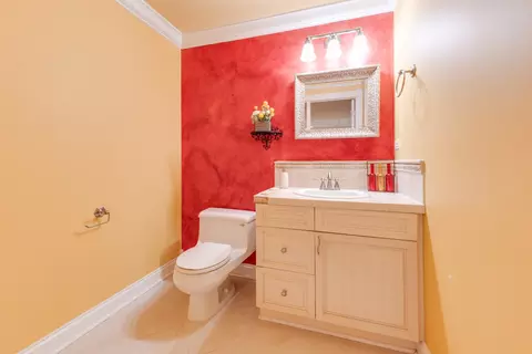 Bath - 920 Auburn Ln, Bartlett, IL 60103 photo 8 of 8