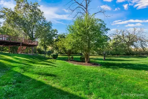 Exterior - 322 W Dowell Rd, Mchenry, IL 60051 photo 7 of 14