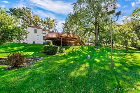 Exterior - 322 W Dowell Rd, Mchenry, IL 60051 photo 8 of 14