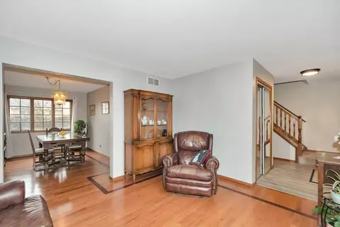 Living - 15563 W Eamon Ct, Manhattan, IL 60442 photo 3 of 6