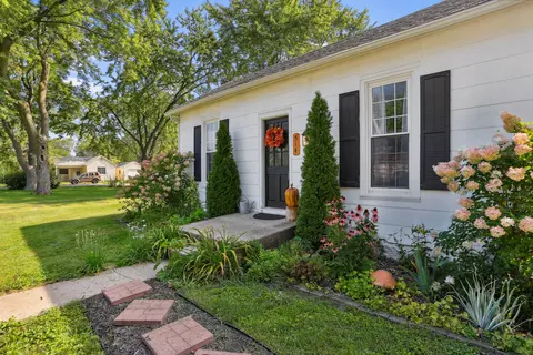 514 N Vorcey St, Tolono, IL 61880