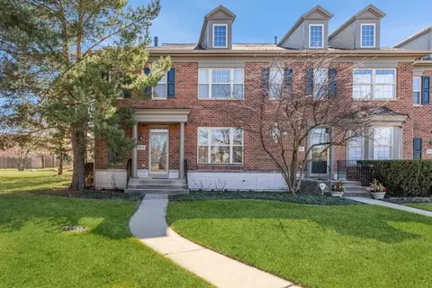 1825 Westleigh Dr, Glenview, IL 60025