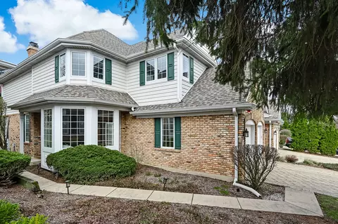 322 Reserve Cir, Clarendon Hills, IL 60514