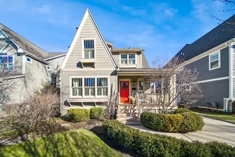 599 S Berkley Ave, Elmhurst, IL 60126