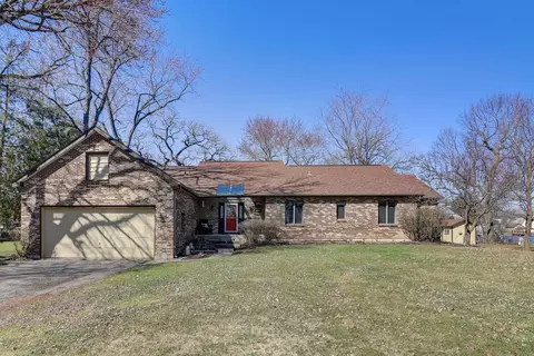 1707 N Woodlawn Park Ave, Mchenry, IL 60051