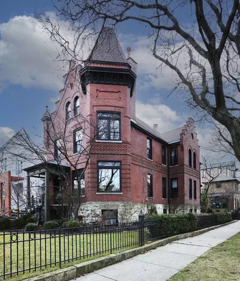 4158 N Greenview Ave, Chicago, IL 60613 photo 2
