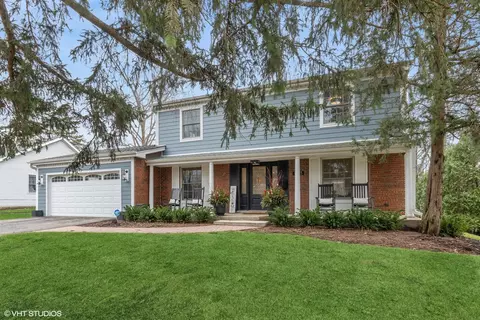 1205 Courier Ct, Deerfield, IL 60015