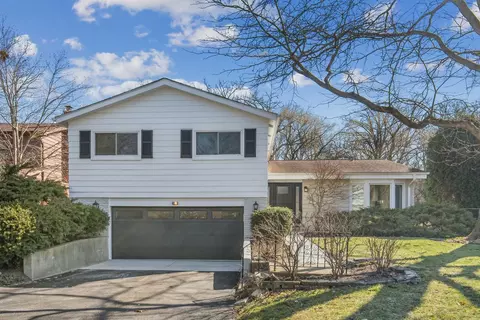958 Marvell Ln, Highland Park, IL 60035