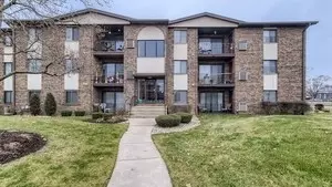 14011 Laramie Ave #309, Crestwood, IL 60445