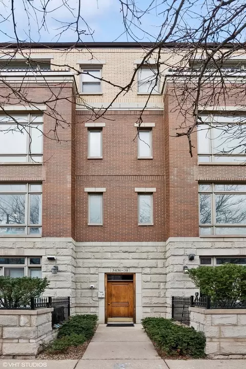 3438 N Ashland Ave #1N, Chicago, IL 60657