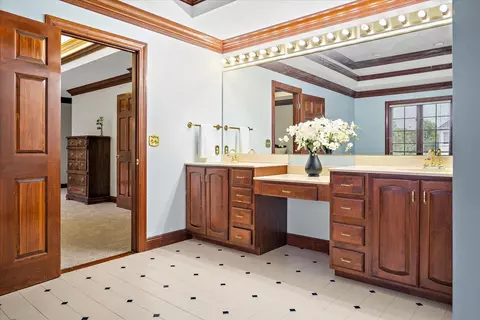 Bath - 1905 Hackberry Rd, Bloomington, IL 61704 photo 2 of 2