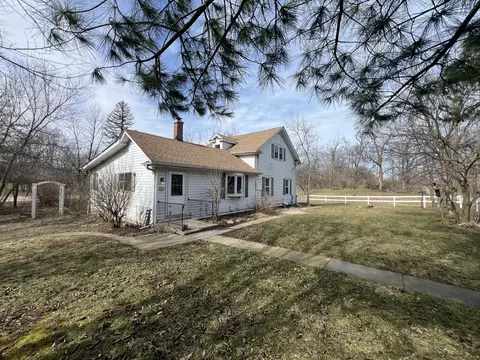 2008 N Ridge Rd, Mchenry, IL 60050