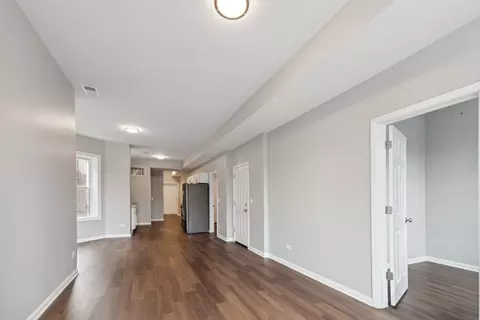 Entry Way - 6122 S Champlain Ave, Chicago, IL 60637 photo 4 of 5