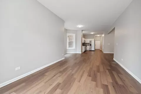 Entry Way - 6122 S Champlain Ave, Chicago, IL 60637 photo 2 of 5