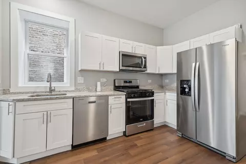 Kitchen - 6122 S Champlain Ave, Chicago, IL 60637 photo 1 of 3