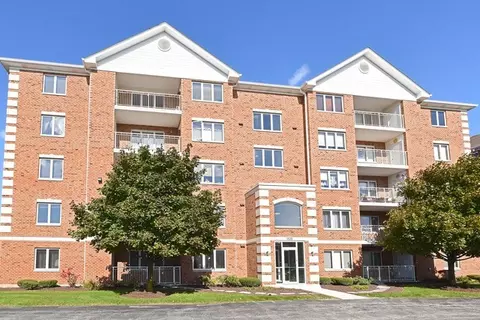 5520 W 115th St #204, Oak Lawn, IL 60453