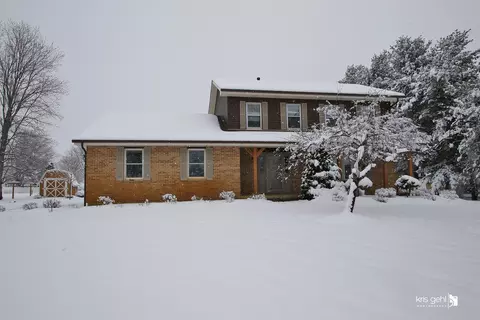 9802 N Springdale Dr, Spring Grove, IL 60081