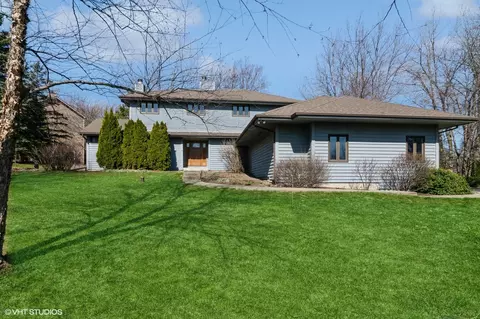 44 W056 Fox Wilds Dr, Saint Charles, IL 60175
