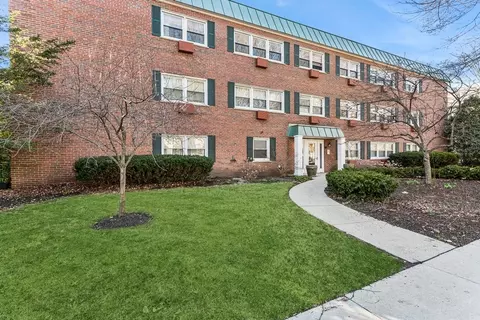 1414 Elmwood Ave #3A, Evanston, IL 60201