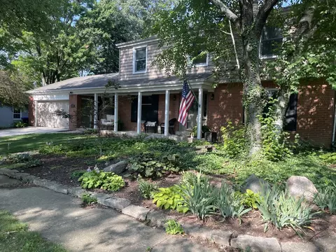 Exterior - 5 Kenyon Ct, Bloomington, IL 61701 photo 14 of 30