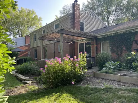 Exterior - 5 Kenyon Ct, Bloomington, IL 61701 photo 16 of 30