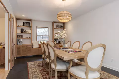 Dining - 5 Kenyon Ct, Bloomington, IL 61701 photo 1 of 4