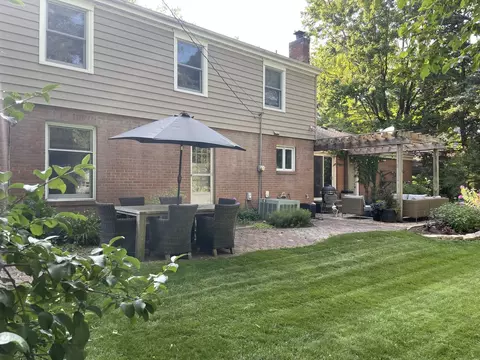Exterior - 5 Kenyon Ct, Bloomington, IL 61701 photo 17 of 30