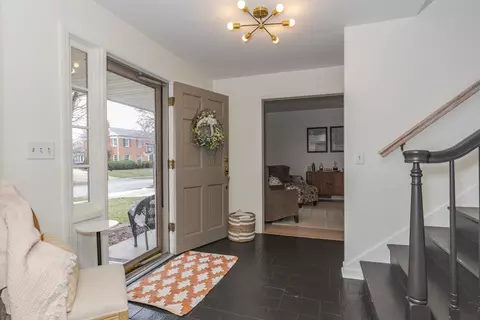 Entry Way - 5 Kenyon Ct, Bloomington, IL 61701 photo 1 of 5