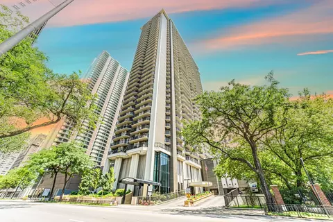 6007 N Sheridan Rd #6G, Chicago, IL 60660