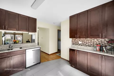 4553 Topaz Dr, Hoffman Estates, IL 60192 photo 10