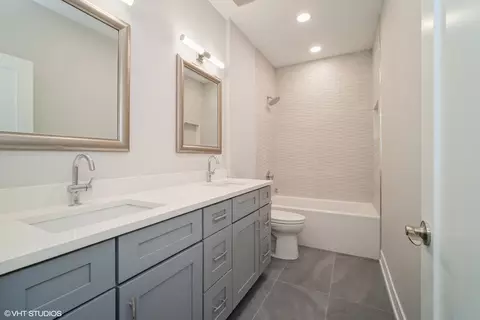 Bath - 1433 Lorete Ln, Northbrook, IL 60062 photo 2 of 2