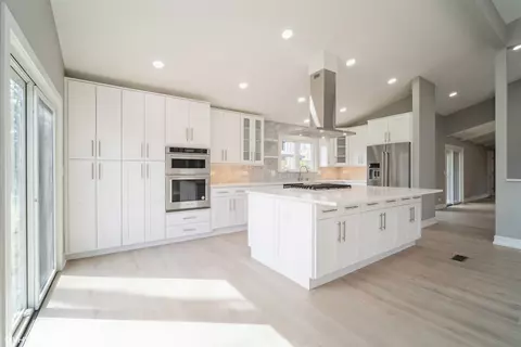 Kitchen - 1433 Lorete Ln, Northbrook, IL 60062 photo 3 of 4