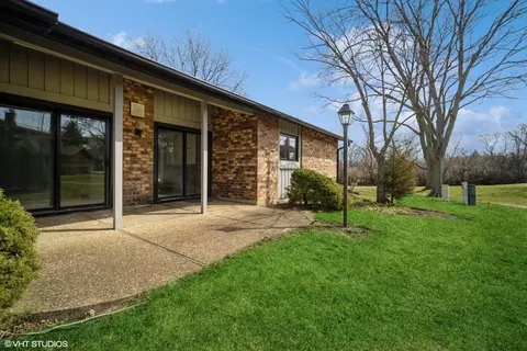 Exterior - 1433 Lorete Ln, Northbrook, IL 60062 photo 2 of 4