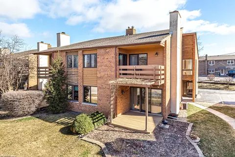 14475 S Ravinia Ave #9, Orland Park, IL 60462