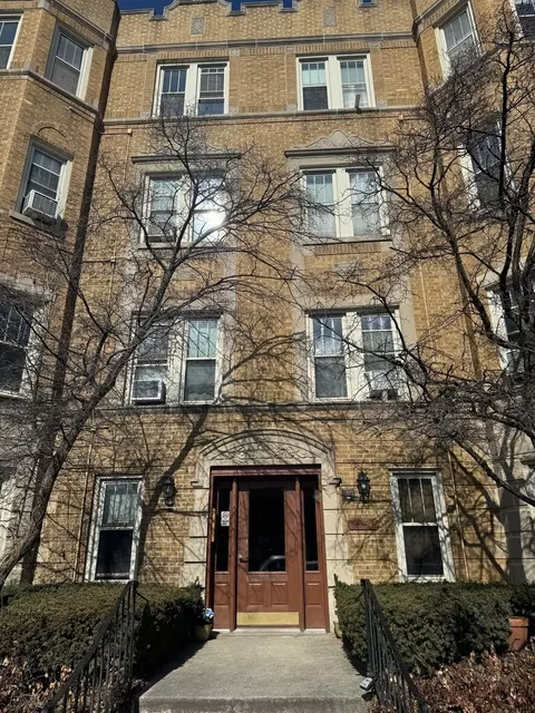 7639 Jackson Blvd #3W, Forest Park, IL 60130