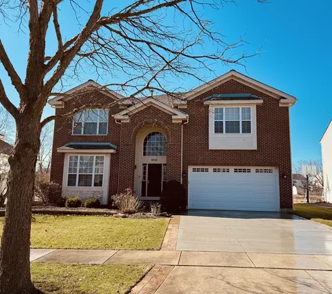 6541 Pine Hollow Rd, Carpentersville, IL 60110