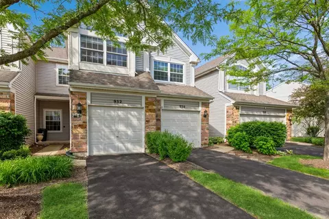 932 Mesa Dr, Lake In The Hills, IL 60156